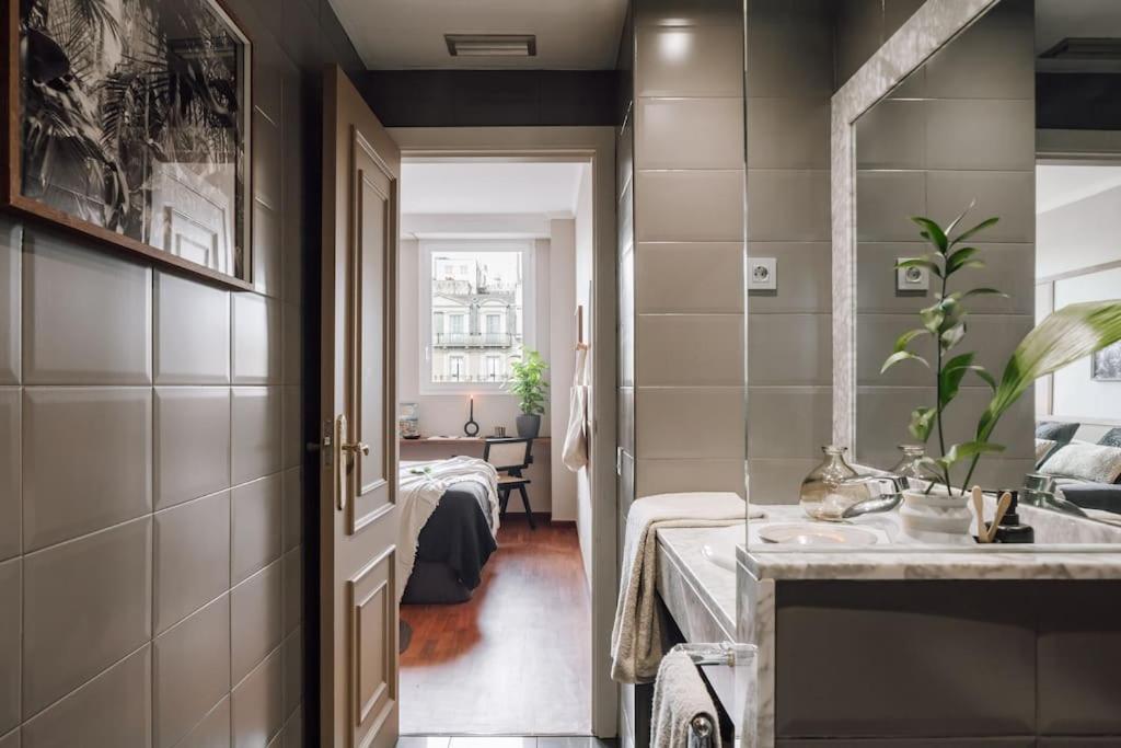 Apartment Zamba - 2 Bedroom In Passeig De Gracia *